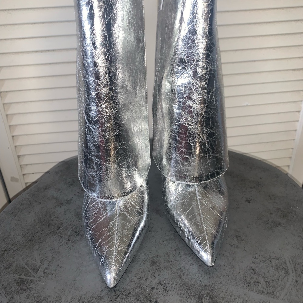 INC New Sabeel cuffed Silver fold over booties women’s size 8 - Picture 5 of 10